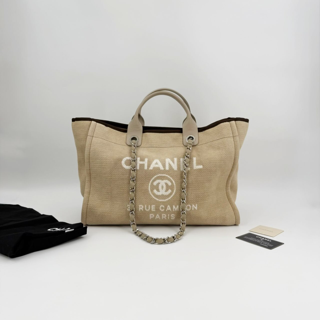 Chanel 中號米色沙灘包